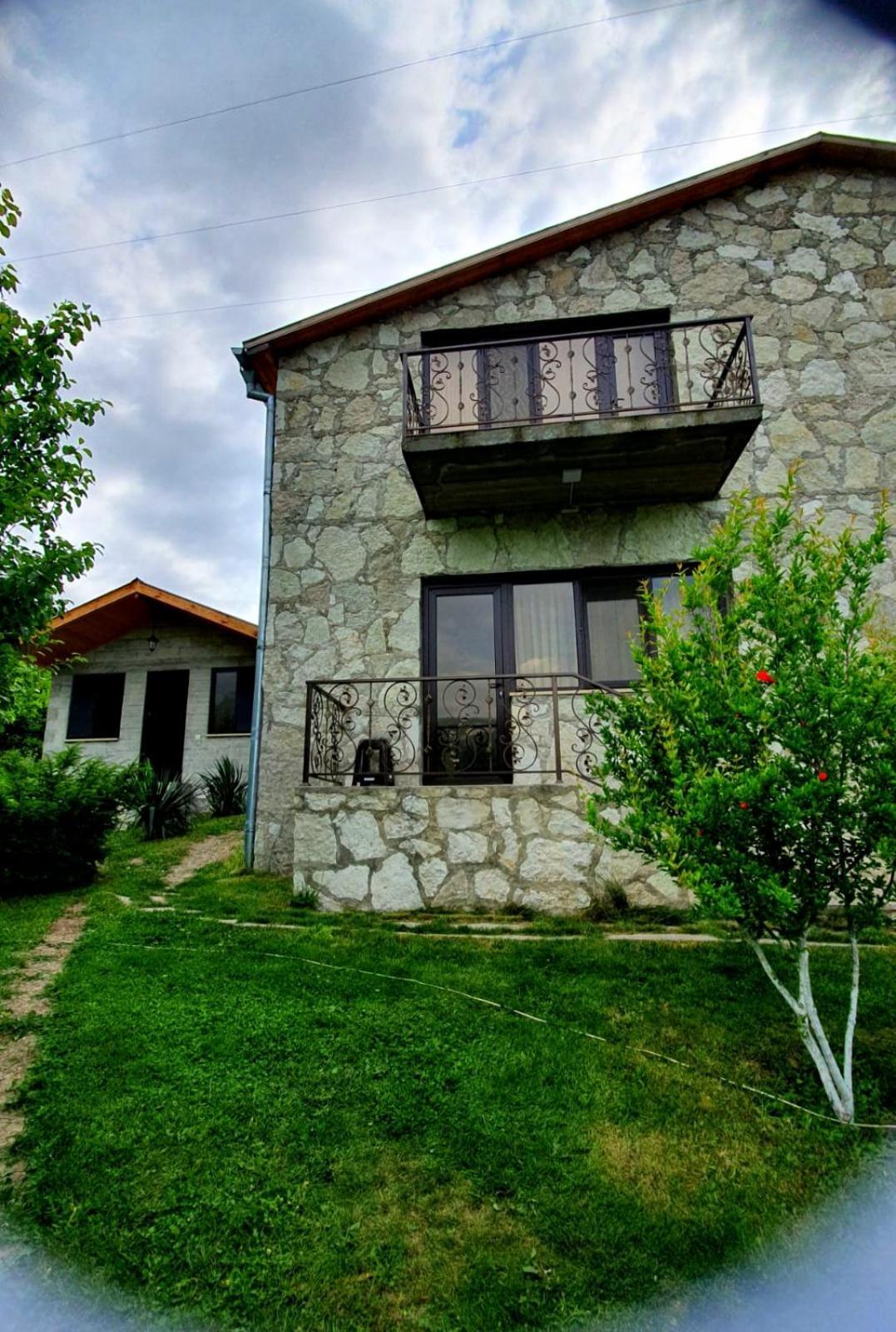 Guest House Ijevan'S Garden Exterior photo